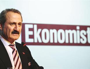 Confident economy minister downplays criticism by IMF