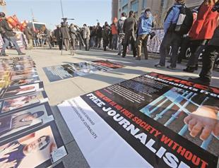 Judge promises speedy trial for scribes in prison