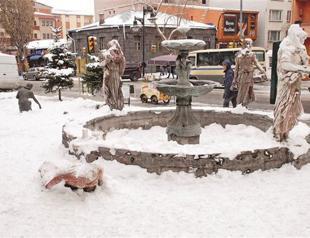 Governor of Kars says children broke statues