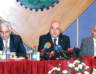 Speaker Çiçek slams pension hike critics as ‘sycophants’