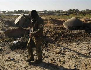 Gaza rocket hits Israel after overnight air strikes