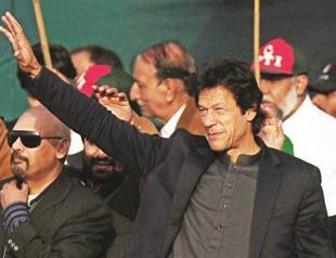 Pakistani PM agrees to appear in court