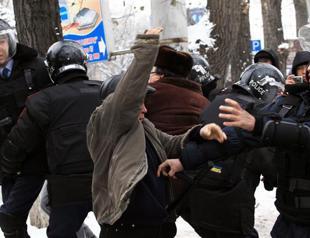 Police fire on rioters in Kazakhstan, kill one