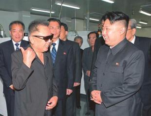 North Koreans mourn death of ‘Dear Leader’