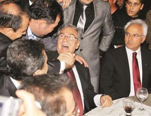 Baykal voices veiled criticism