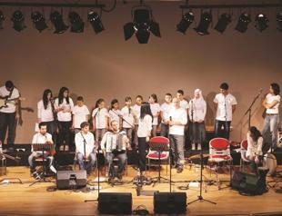 Tatvan’s children perform in Istanbul