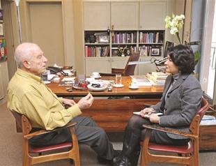 Businessman warns: Act fast before political storm in 2015