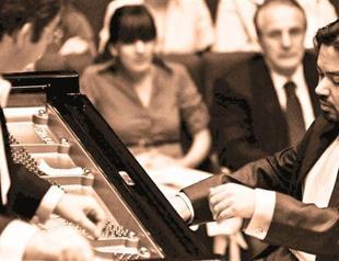 Berlin based Turkish pianist in Istanbul