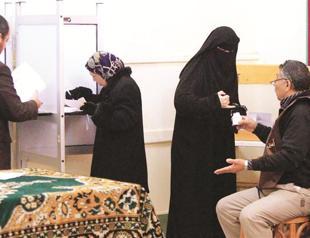 Egyptians vote in final phase of landmark polls