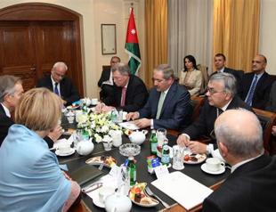 Israel, Palestinians hold positive talks