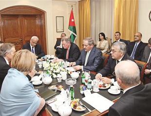 Israel-Palestine peace talks on verge of collapse