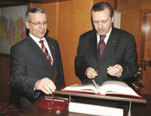 ‘Dink murder not a simple coincidence,’ former governor says