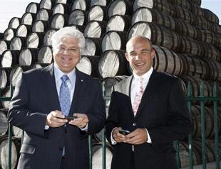 BlackBerry maker co-CEOs step down