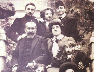 100 families of Istanbul featured in book