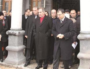 Deputy suggests team to investigate remains