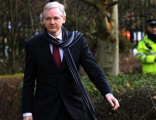 Julian Assange to host own TV show