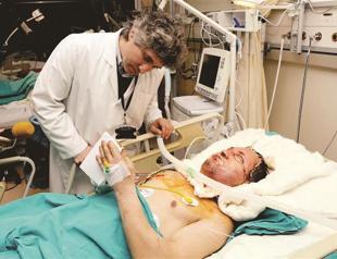 First face transplant patient opens his eyes