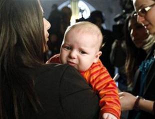 Baby puts assembly voting on hold in Canada