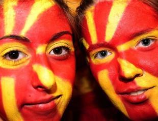 Online poll debates Macedonias name