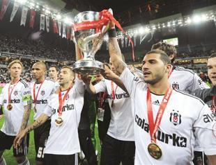 Eagles start cup title defense