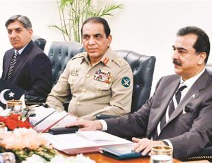 Pakistan military gives stern warning to PM