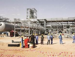 Saudi Arabia’s oil output nearing its capacity limit