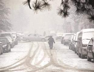 Snowfall closes roads, schools across Turkey