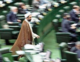 Iran delays EU oil ban as suppliers eye Turkey