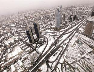 Snowfall creates havoc in ‘white Istanbul’