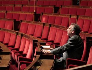 Frances genocide law put on hold