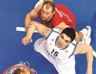 Efes takes tough test at Olympiacos