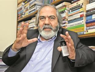 Government tolerates no criticism: columnist