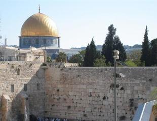 Police arrests 13 after tourists stoned in Jerusalem