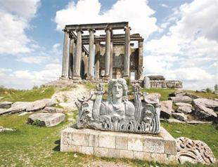 Museum, ancient site incomes rising