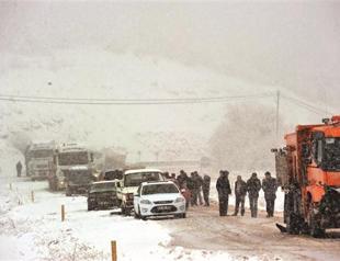 Cold weather disrupts life throughout Turkey