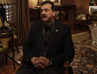 Pakistan court rules PM in contempt, ordered to appear