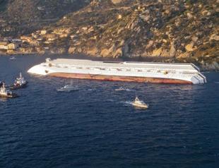 Cruise company shares slump on Costa Concordia disaster