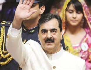 Pakistani PM offers to resign after court notice