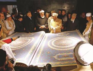 Calligrapher creates the largest Koran of the world in five years