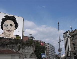 Young artist unveils Grey collection