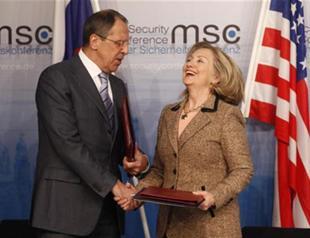 Clinton: US, Europe must work to defeat tyrants