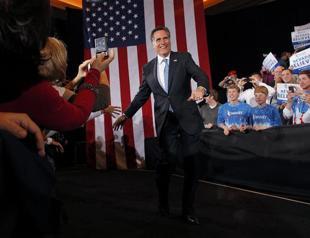 Romney wins big in Nevada, but Gingrich fights on