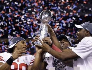 Giants beat Patriots 21-17 to win the Super Bowl