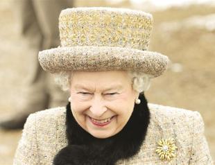 Elizabeth II marks 60 years on throne