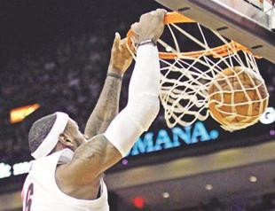 LeBron saves Heat against the Raptors