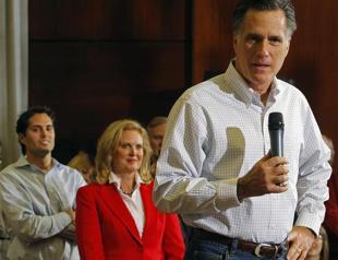 Republicans make final effort day before Iowa vote