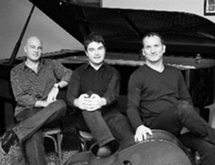 Görsev on stage with Diversion