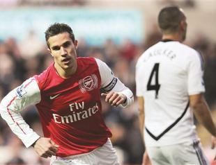 Games with Man United are still key battles, Wenger says