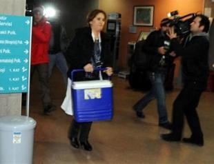 Patients body rejects leg as face transplant a success