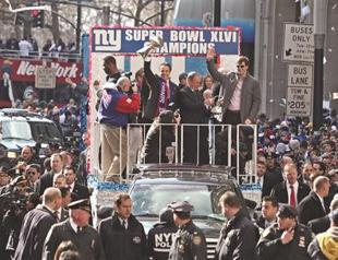 Big Apple becomes Big Blue in Giants parade